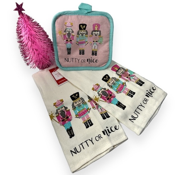 Christmas Nutcracker Kitchen Towels Pot Holder Bundle Lot of 3 Pink Turquoise - Picture 1 of 4